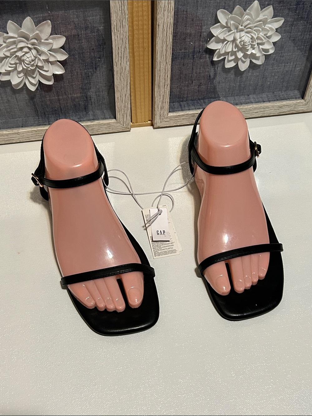 GAP Black Minimalist Strappy Square-Toe Sandals